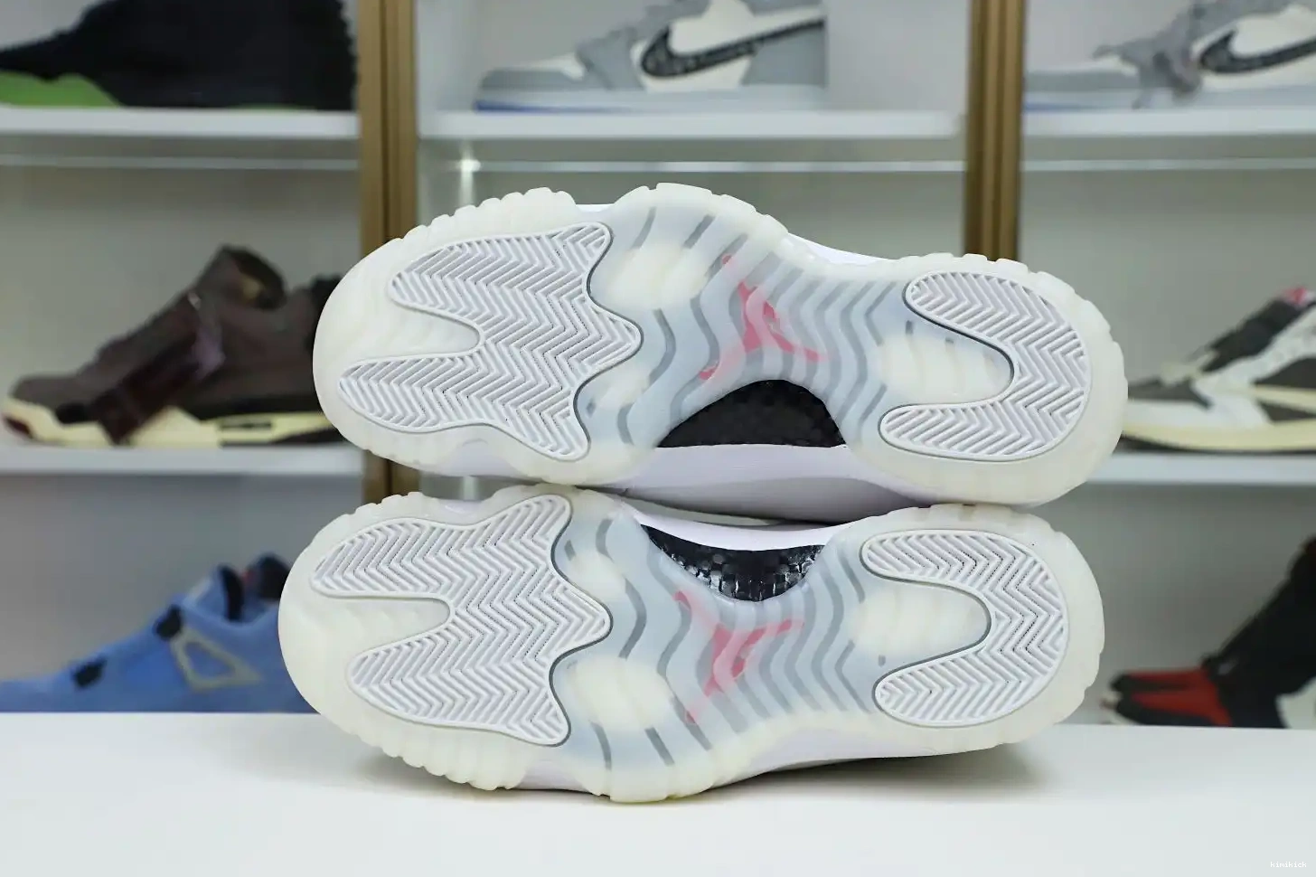 JORDAN RETRO TINT 11 XI AIR Kimikick PLATINUM 0528